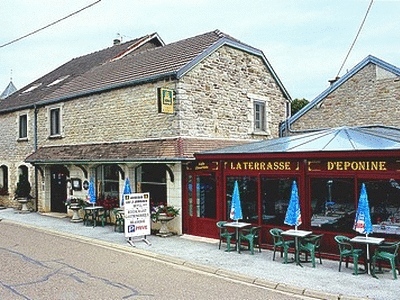 Logis Auberge Des 3 Jumeaux Et Jum'hotel �̿�