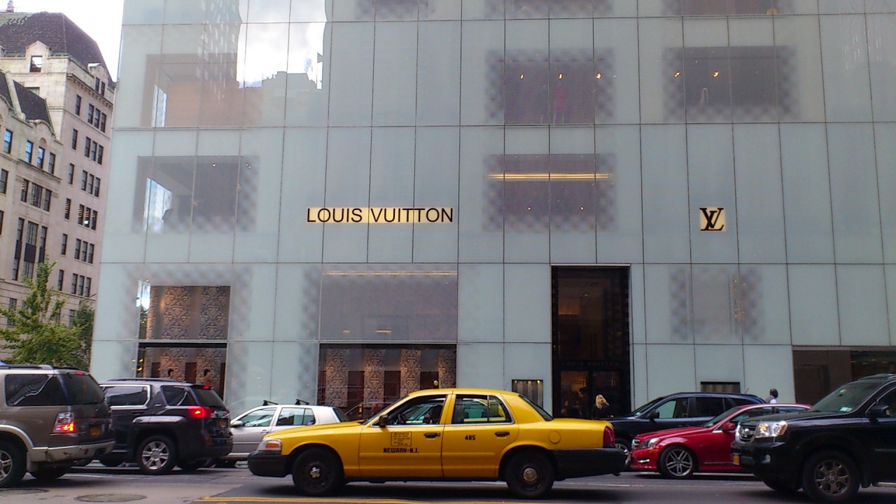 Louis Vuitton New York, 19 East 57th Street Ny 10022
