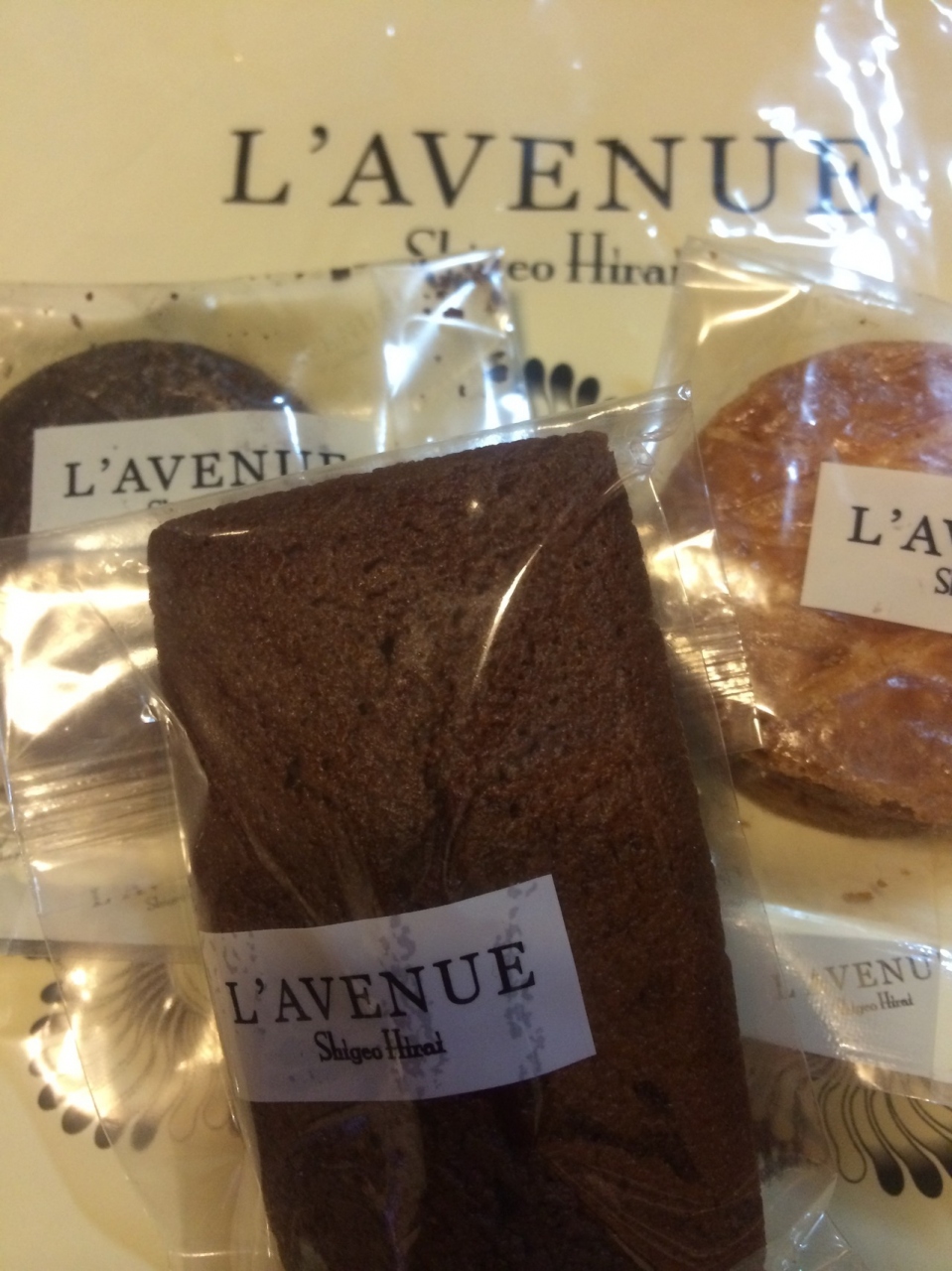 L'AVENUE>